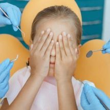 เด็กกลัวหมอฟัน ต้องทำยังไง การดูแลฟันเด็กตั้งแต่เริ่มต้น