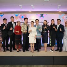 สศท. เปิดเวทีประชันไอเดียสร้างสรรค์งานออกแบบเครื่องแต่งกายแฟชั่น นำอัตลักษณ์ผ้าทอจากกลุ่มครูศิลป์ ครูช่าง และทายาทช่างศิลปหัตถกรรม สู่วงการแฟชั่นไทย