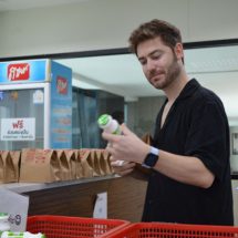 แจ๊ค บราวน์ ฝรั่งหัวใจไทยชวนบริจาคโลหิตที่สภากาชาดเป็นชาวต่างชาติก็บริจาคได้