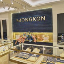 เปิดศูนย์กลางการค้าเครื่องประดับทองคำแท้และอัญมณีแห่งใหม่“MONGKON GOLD JEWELRY FLAGSHIP STORE”ผู้ผลิตทองคำแท้ชั้นนำของประเทศไทย สาขาแรก ณ ดิ โอลด์ สยาม พลาซ่า