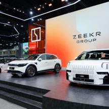 ซีกเกอร์ ซี โมบิลิตี้ พลัส ชวนสัมผัสประสบการณ์สุดล้ำเหนือระดับ ZEEKR 009 รุ่น 6 ที่นั่ง และ 7 ที่นั่ง พร้อมด้วย ZEEKR X เอสยูวีหรู จองรถภายในงานมอเตอร์โชว์ รับข้อเสนอสุดคุ้ม!