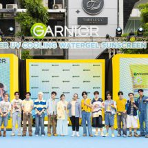 เก้า – BUS แชร์ไอเทมท้าแดด อวด Garnier Super UV Cooling Watergel Sunscreen ​กันแดดติดแอร์ตัวใหม่ ส่งความเย็นกลางสยาม