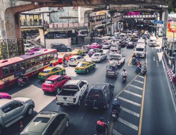 สถิติผู้เสียชีวิตและบาดเจ็บจากอุบัติเหตุรถสาธารณะรวมกันหลักแสน กทม. นำโด่งทั้งยอดผู้เสียชีวิตและบาดเจ็บ!