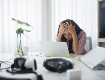 เมื่อแรงขับชีวิตถูกดูด !!! “Burnout” ภาวะหมดไฟที่วัยทำงานและ Gen Z ต้องระวัง
