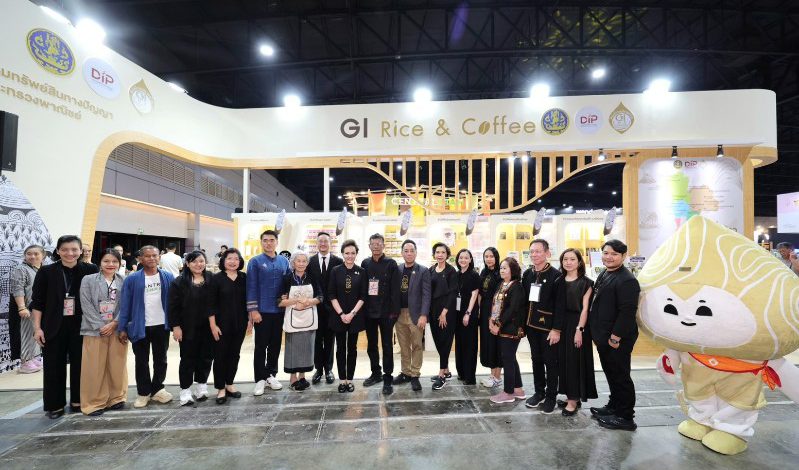 “ศุภจี” เยี่ยมชม GI Pavilion ในงาน THAILAND RICE FEST 2025 และ THAILAND COFFEE FEST YEAR END 2025 หนุนศักยภาพ GI ไทย รุกตลาดใหม่ ดันจุดขายสินค้าเสน่ห์อัตลักษณ์ชุมชน