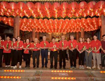 มูลนิธิป่อเต็กตึ๊ง จัดพิธีเวียนธูปศักดิ์สิทธิ์สุดยิ่งใหญ่ เนื่องในเทศกาลตรุษจีน ประจำปี 2569 ตั้งจิตอธิษฐานต่อเทพยดาฟ้าดิน ขอให้ตนเองและครอบครัว เฮงๆ ตลอดปีมะเมีย