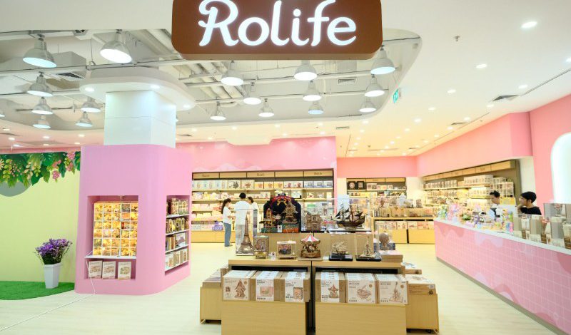 Rolife เขย่าตลาด Kidult ไทย! ทุ่มงบ 20 ล้านเปิดตัว “Rolife Tiny Town by YUMEYA” ครั้งแรกในไทยเนรมิตโลกโมเดลจิ๋วสู่ประสบการณ์ขนาดจริง 6 มี.ค. นี้ ที่แฟชั่นไอส์แลนด์ ตั้งเป้าโต 40% ในปี 2569