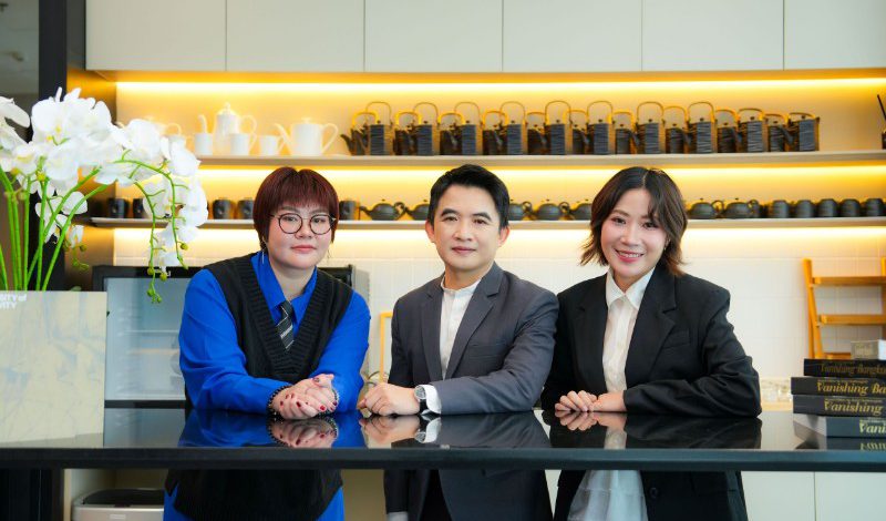 สถาบันวิจัยความเป็นอยู่ฮาคูโฮโด อาเซียน (ประเทศไทย) เปิดรายงานวิจัย”Dopamine Economy” เผยดัชนีความสุขคนไทยดิ่งต่ำสุดในรอบ 3 ปีชี้เทรนด์ “พลังใจ” กลายเป็นหน่วยมูลค่าใหม่ของตลาด