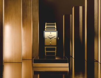 INTEGRAL LIMITED EDITION ความสง่างามเหนือกาลเวลาของไฮเทคเซรามิก